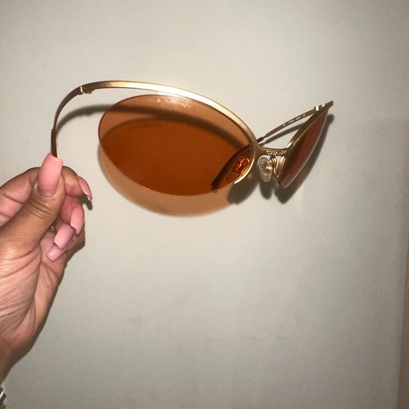 Orange Chanel Sunglasses. - Picture 4 of 7